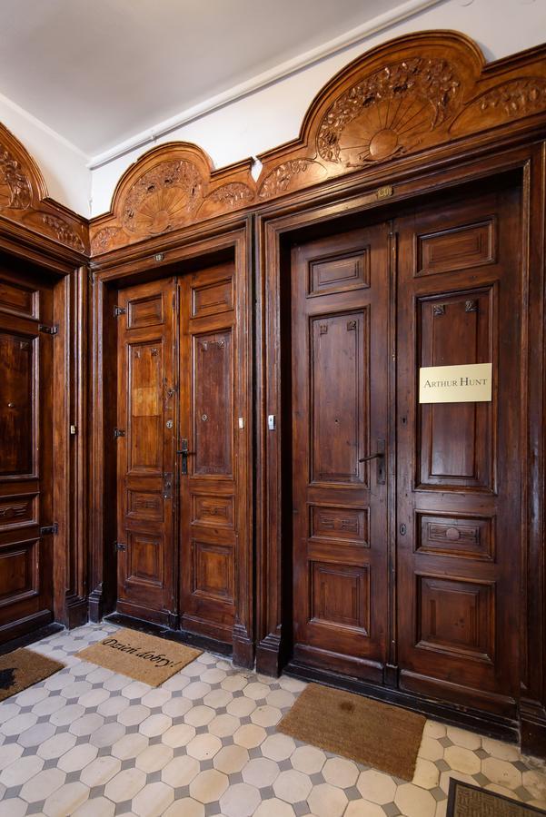 Constitution Square Rooms Варшава Екстер'єр фото