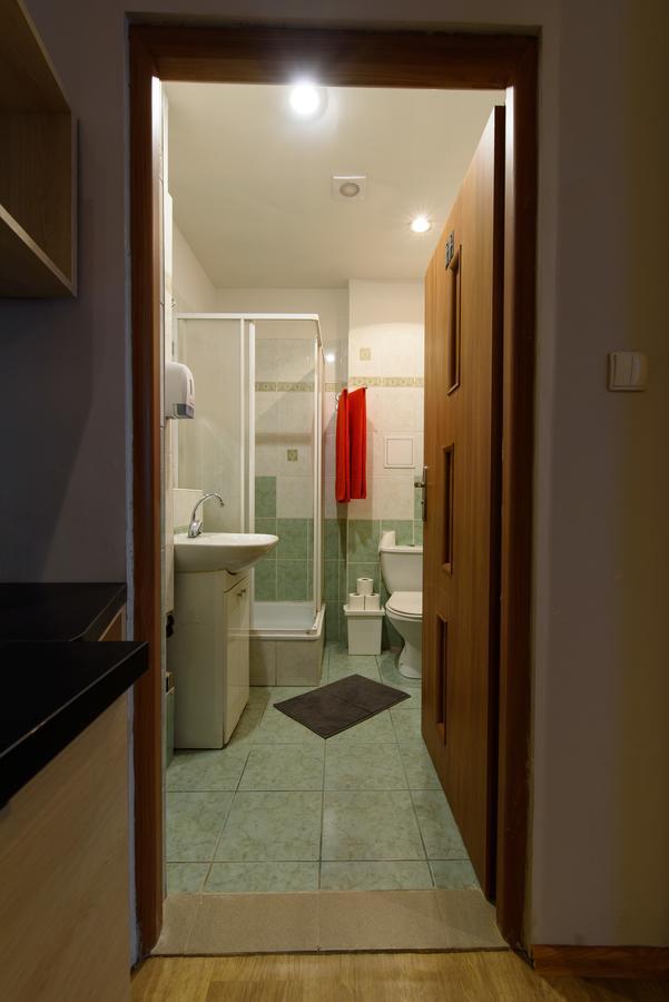 Constitution Square Rooms Варшава Екстер'єр фото